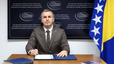 Photo of Čaušević: Konaković će zbog svoje ministarske fotelje Bošnjake od većine svesti na političku manjinu