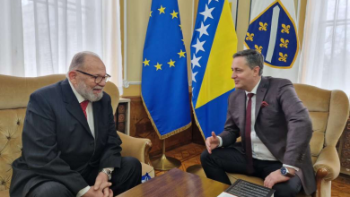 Photo of Bećirović odao priznanje Kljuiću za doprinos u očuvanju domovine BiH