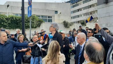 Photo of Zornić i Bašić pisali Šmitu: Nosioci suvereniteta svake demokratske države su samo i jedino – svi njeni građani, a ne etničke grupe