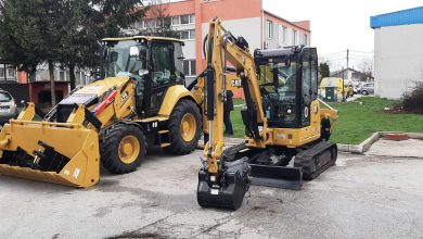 Photo of Uručena dva nova rovokopača za potrebe preduzeća Vodovod