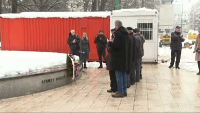 Photo of Položeno cvijeće na Spomen – obilježju ubijenoj djeci Sarajeva