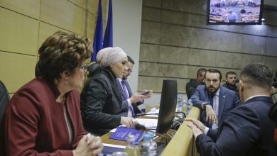 Photo of Zakazani protesti ispred Parlamenta FBiH u vrijeme sjednice o potvrđivanju federalne vlade