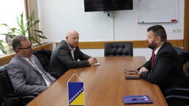 Photo of Hurtić: Važno je da obilježavanje 11. jula bude organizovano na najvišem nivou