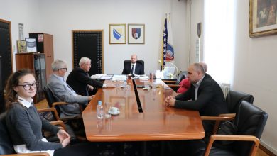 Photo of Okerić s ekspertima i istraživačima razgovarao o mogućnostima reforme nadležnosti i teritorijalne organizacije Sarajeva