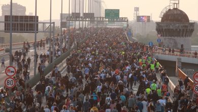 Photo of Srbija: U Beogradu nekoliko desetina hiljada ljudi traži ostavku Vučića i ministara