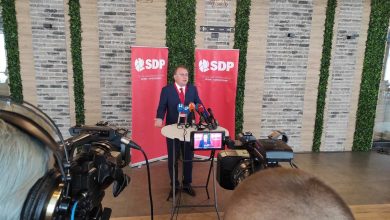 Photo of Nerminu Nikšiću produžen mandat predsjednika SDP-a do 2024.godine