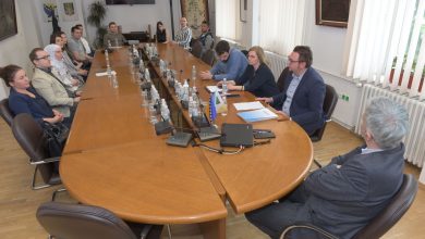 Photo of Potpisani ugovori sa 12 mladih za pokretanje kreativnog ili ICT biznisa.