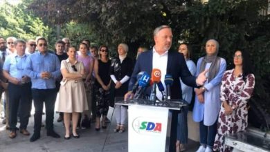 Photo of Klub SDA u Skupštini KS: Tražimo od Vlade da poništi dozvolu za blokadu grada zbog parade