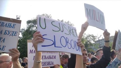 Photo of Suzavac, pendreci i topovski udari u Novom Sadu