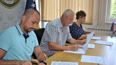 Photo of U Općini Vogošća potpisan Ugovor o izgradnji dva rezervoara u Krivoglavcima