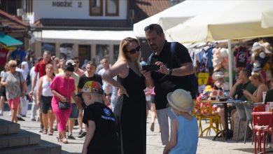 Photo of Unatoč visokim temperaturama na ulicama Sarajeva veliki broj turista