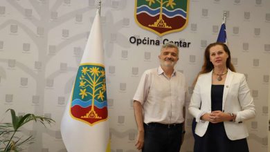 Photo of Macdonald u posjeti Općini Centar razgovarala s Mandićem o višegodišnjoj uspješnoj saradnji i zajedničkim projektima