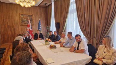Photo of Bećirović posjetio Ambasadu BiH u Londonu i razgovarao sa predstavnicima bh. dijaspore