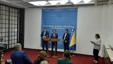 Photo of U Vladi FBiH potpisano 387 ugovora sa privrednim subjektima i lokalnim zajednicama vrijednosti 6,5 miliona