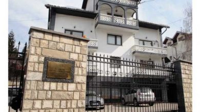 Photo of Ambasada Ruske Federacije u BiH: Posjetu Komšića i Bećirovića Ukrajini nazvala neprijateljskim činom