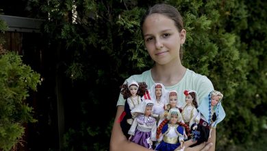 Photo of Upoznajte “Bosnian Barbie”: Esmine lutke odjevene u bosansku narodnu nošnju