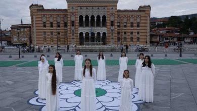 Photo of Performans ‘Cvijet istine i nade’ održan u Sarajevu