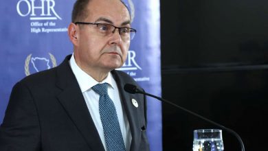 Photo of Schmidt najavio odluke kojima će se zabraniti obavljanje funkcija osuđenima za ratne zločine