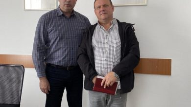 Photo of Ministar Osmanović sastao se s predsjednikom Udruženja najvećih ratnih priznanja “Zlatni ljiljan” i “Zlatna policijska značka” Novo Sarajevo