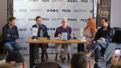 Photo of Predstava ‘Pod oba sunca’: Prikaz raspada jednog sistema, jedne zemlje