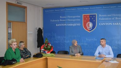 Photo of Hota-Muminović s direktorima: Traže se rješenja za nedostatak stručnog kadra u školama