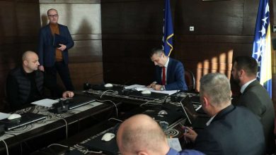 Photo of Dizdar potpisao ugovore s poslodavcima o sufinansiranju plata povratnicima