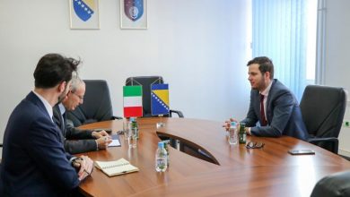 Photo of Premijer Uk i ambasador Di Ruzza o uspostavi novih aviolinija i izgradnji Muzeja Ars Aevi