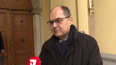 Photo of Ekskluzivno za TVSA – Schmidt: Najvažnija poruka je mir