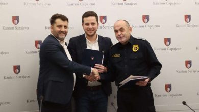 Photo of Potpisan novi Kolektivni ugovor između Vlade Kantona Sarajevo i Sindikata policije KS
