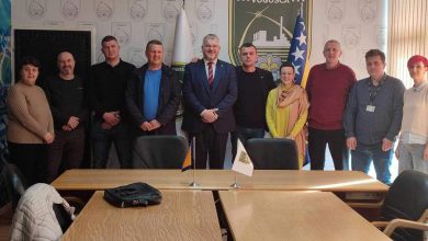 Photo of Potpisan Ugovor o rekonstrukciji nogometnog terena sa vještačkom travom na stadionu “Hakija Mršo” u Vogošći