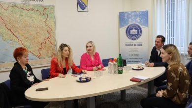 Photo of Mesihović u posjeti Institutu za jezik UNSA: Jezik je naša baština i treba ga njegovati i razvijati