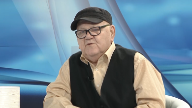 Photo of DNEVNIK TVSA/Kolege i prijatelji opraštaju se od velikana Sidrana