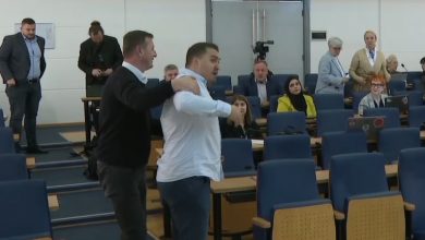 Photo of Rasprava i fizički sukob na Skupštini KS zbog loga Fonda memorijala