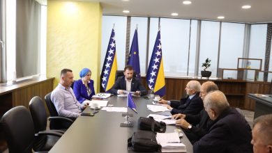 Photo of Ministar Delić s predstavnicima penzionera o daljnjim aktivnostima na unaprjeđenju položaja ove populacije
