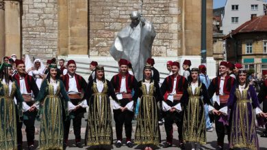 Photo of Svečani defile kulturno-umjetničkih društava za Dan grada Sarajeva