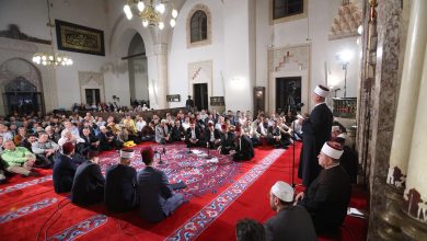 Photo of Reisul-ulema: U ovoj blagoslovljenoj noći pozivam da se vratimo Pravom putu