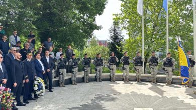 Photo of Isak odao počast poginulim pripadnicima Odreda policije za specijalne namjene ‘Lasta’