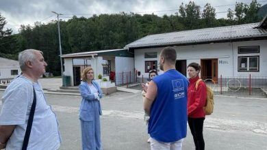Photo of Pavić-Pečenković posjetila migrantski centar Blažuj