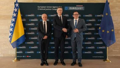 Photo of Bećirović naglasio važnost prekogranične pravosudne saradnje prilikom posjete Eurojustu