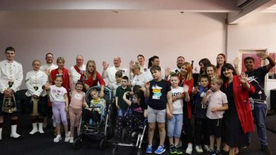 Photo of Britanska ambasada u Sarajevu: Proslava kraljevog rođendana uz muziku i tradicionalne keksiće