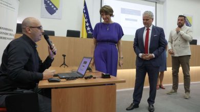 Photo of Centralnoj izbornoj komisiji BiH uručena testna izborna oprema