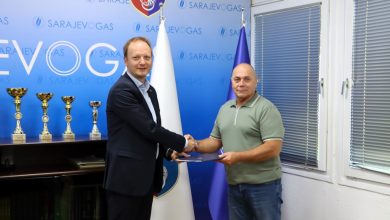 Photo of Bošnjak i Tirić potpisali sporazum za sufinansiranje novih gasnih priključaka
