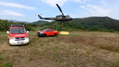 Photo of Helikopter OS BiH gasi požar na Bjelašnici