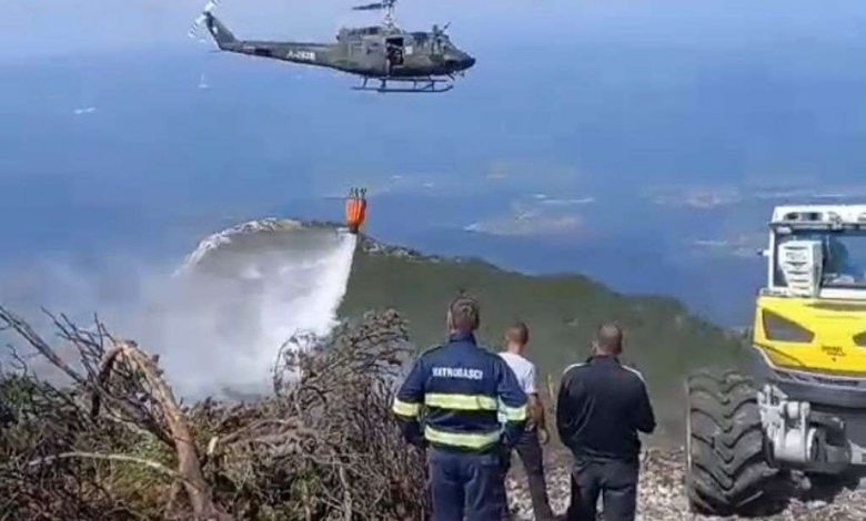 Požar na Bjelašnici eskalirao i silazi u šumu, potrebna intervencija helikoptera