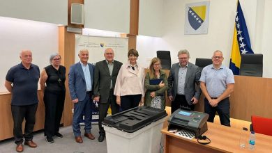 Photo of CIK BiH preuzeo 174 optička skenera za pilot projekt uz podršku USAID-a