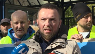 Photo of Kulovac: Protesti ispred KCUS-a organizirani zbog nagomilanih problema