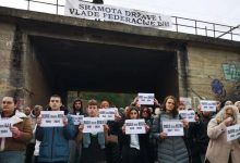 Photo of U Donjoj Jablanici protest: “19 minuta za 19 žrtava katastrofe”