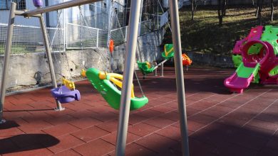 Photo of (Foto)U dvorištu JU „Centar za slušnu i govornu rehabilitaciju“ završena izgradnja novog dječijeg igrališta