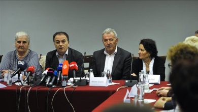 Photo of Majke Srebrenice i Žepe osuđuju hajku uoči presude Dodiku: “Sud će donijeti odluku, ovog puta bez pritiska stranaca”
