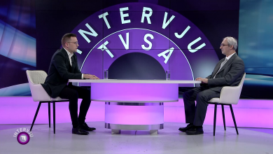 Photo of Kamberović za TVSA: Dok se bavimo prvim februarom, država nam klizi iz ruku